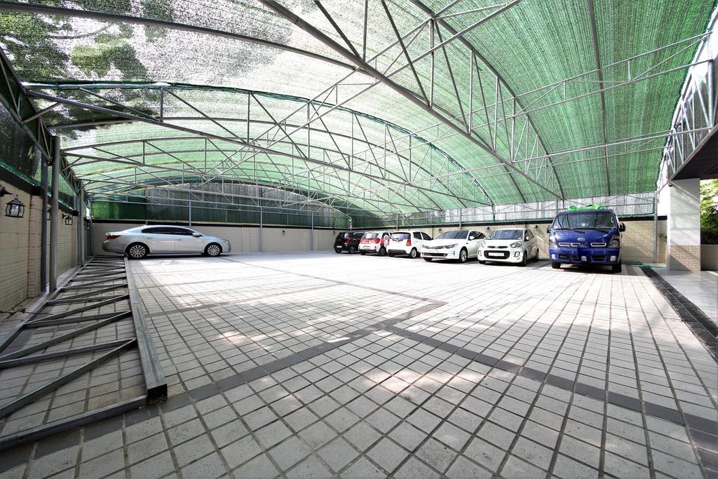 The Stone Bridge Hotel Sasang Busan Exterior foto
